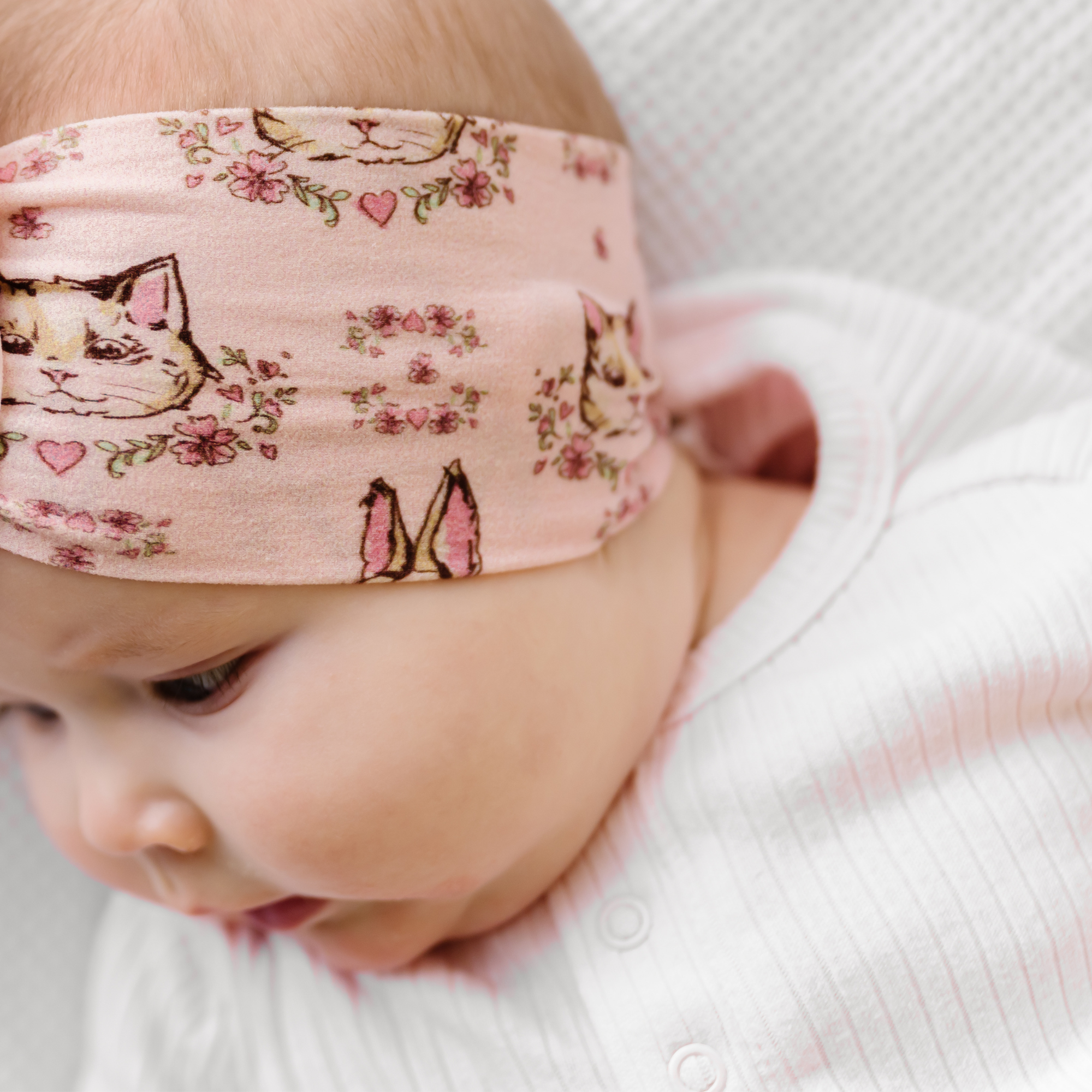 TRIMMED PRINTED KNOT:  Furry Friends