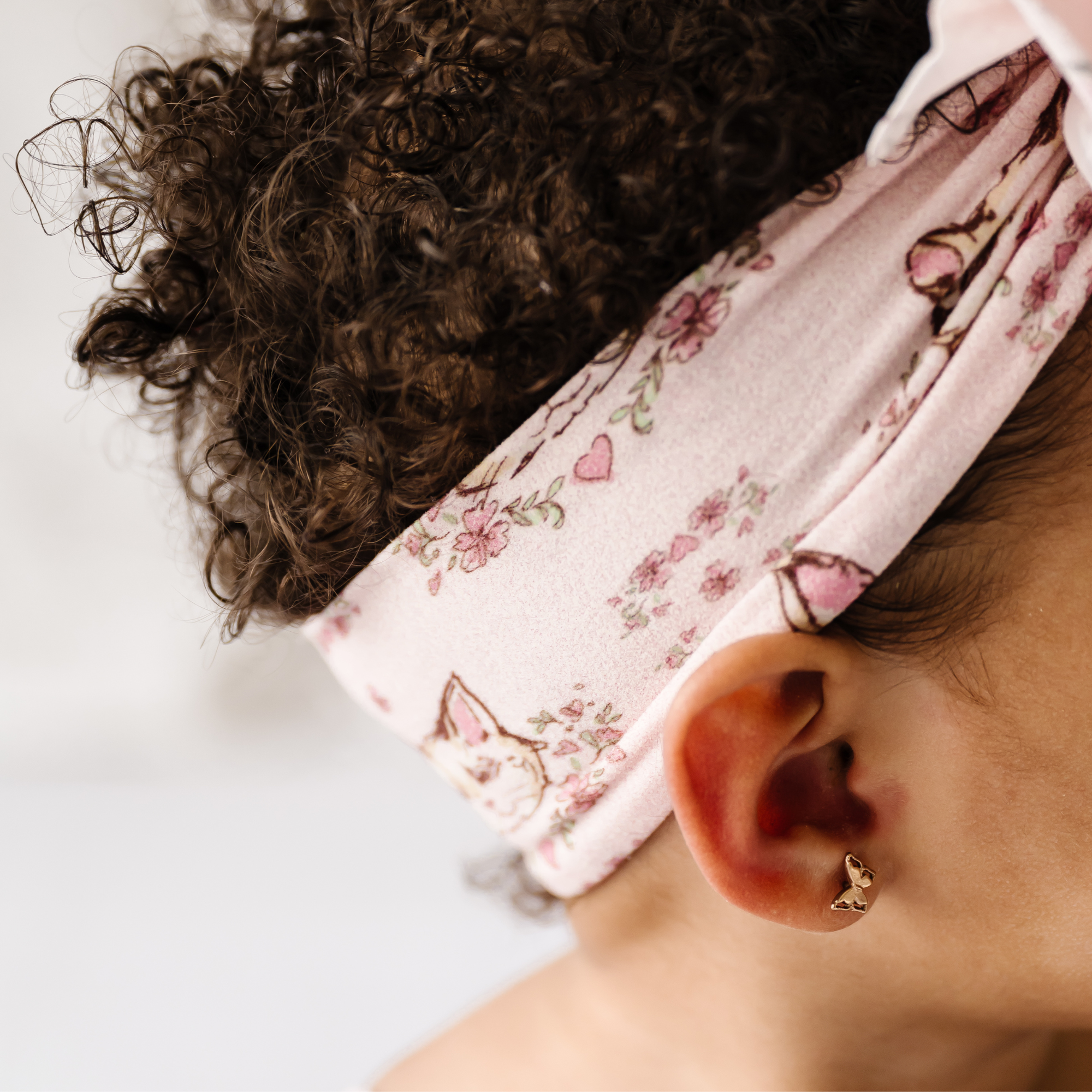 TRIMMED PRINTED KNOT:  Furry Friends