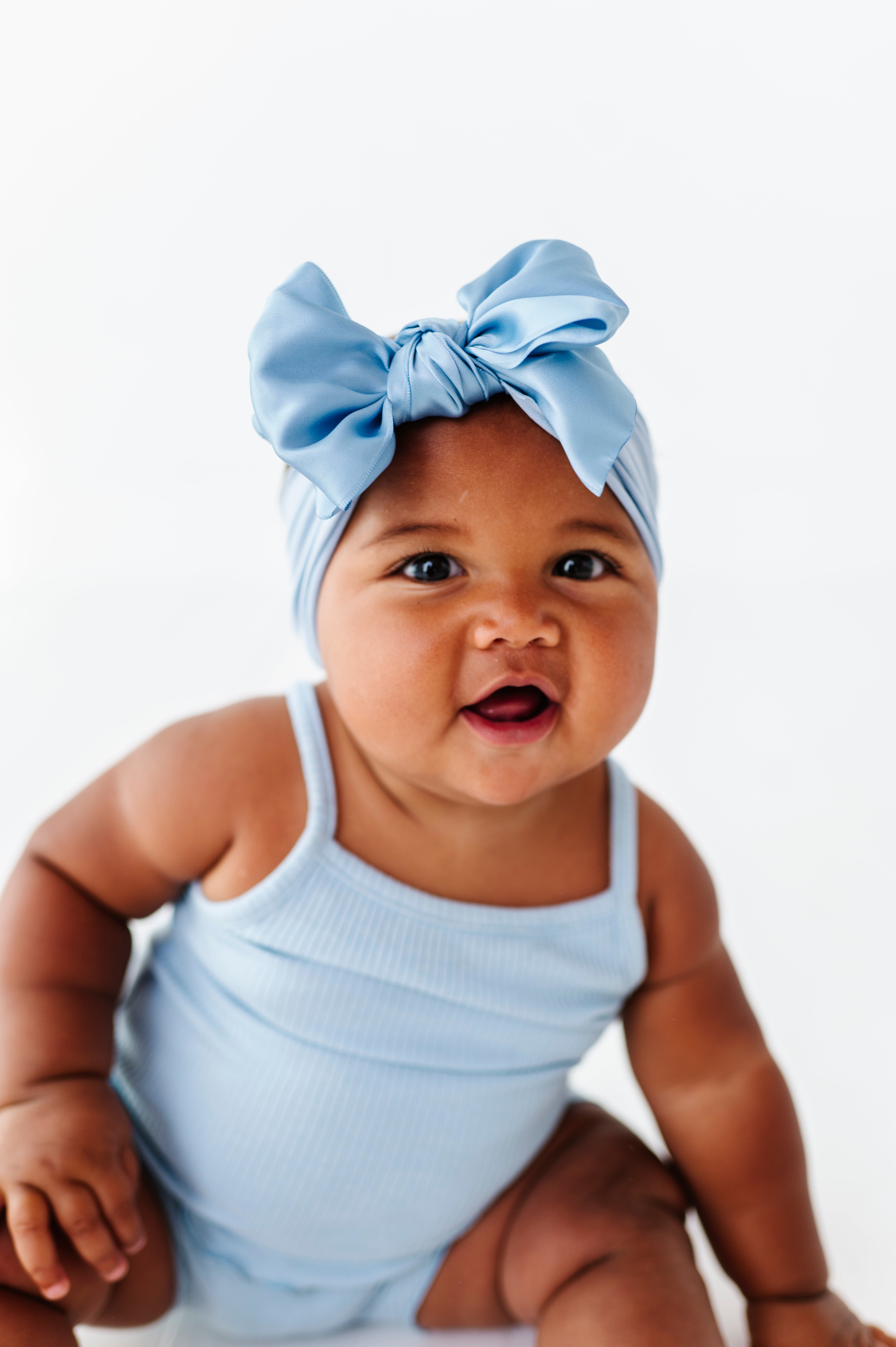 Shop velcro bows for newborns 2025
