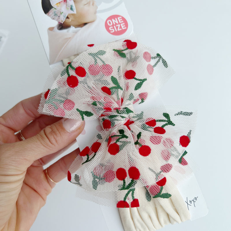 TULLE FAB: oatmeal / cherries
