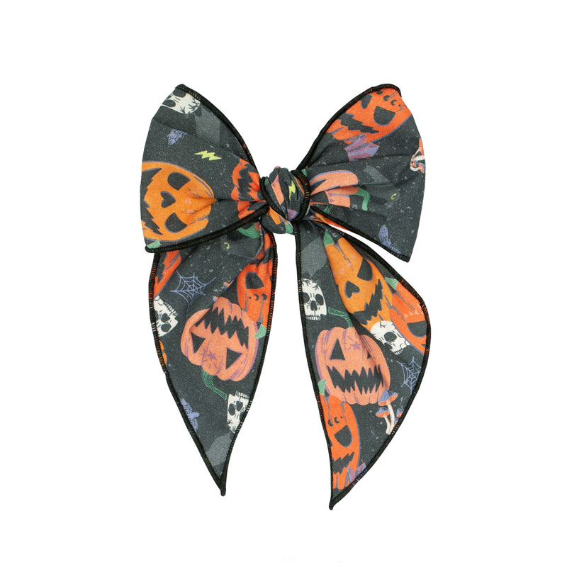 POINTED BIG BELLE CLIP: pumpkin graveyard