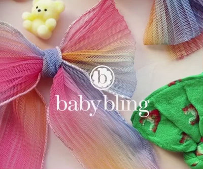 PATTERNED SHABBY KNOT: clover / pastel rainbow