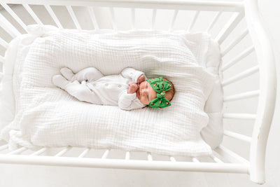 PATTERNED SHABBY KNOT: clover / pastel rainbow