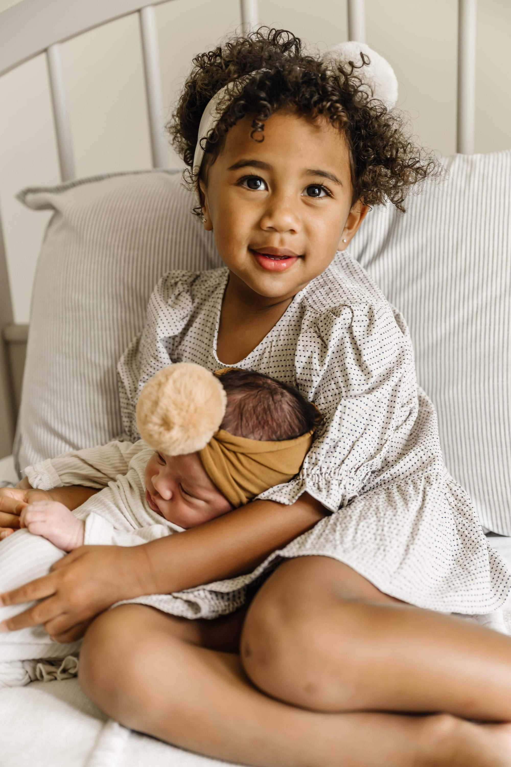 LUXE FUR POM: oatmeal-Baby Bling Bows