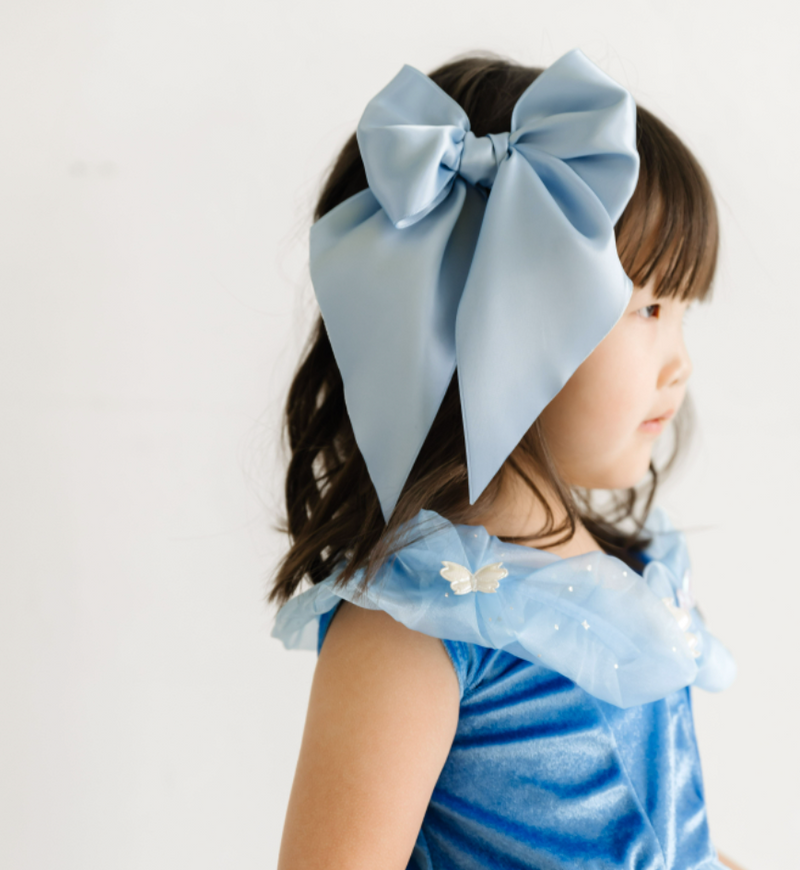 SATIN BIG BELLE CLIP: french blue