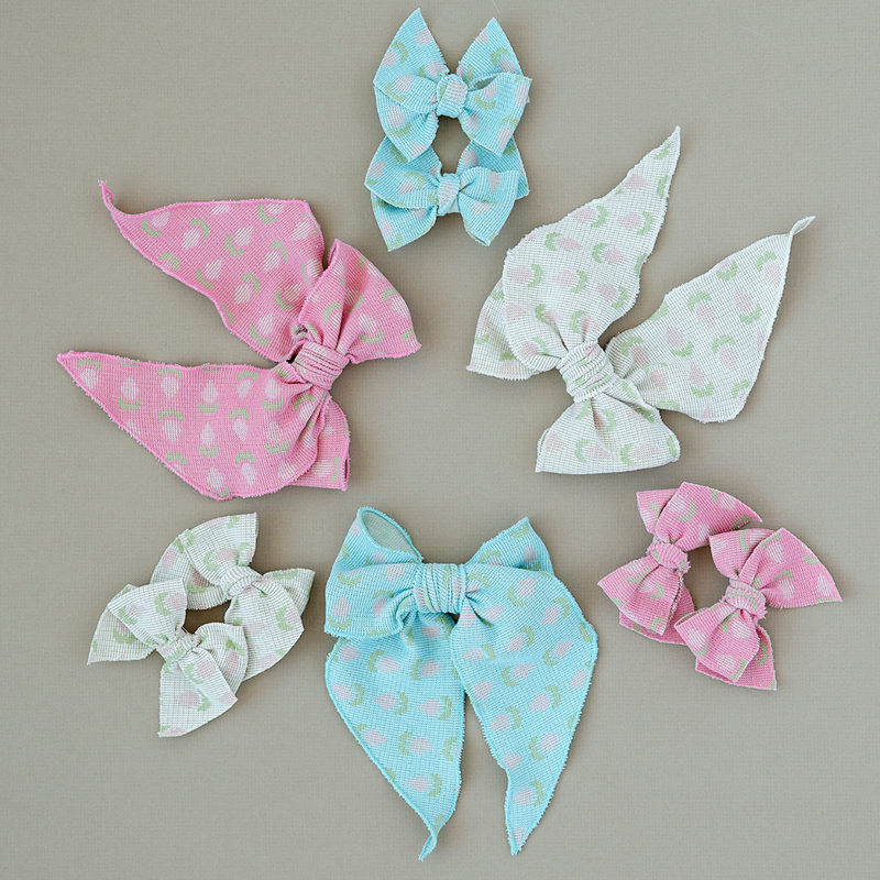 POINTED BIG BELLE CLIP: bubblegum knit tulip